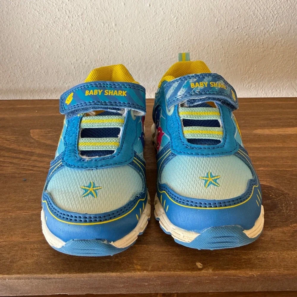 Baby Shark Toddler Sneakers Size 6 Blue Hook & Loop Nickelodeon Pinkfong